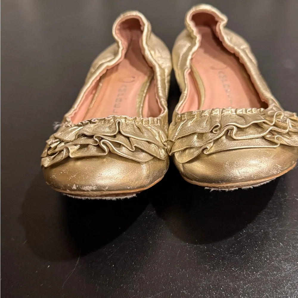 Jeffrey Campbell Gold Ruffled leather Flats size 7